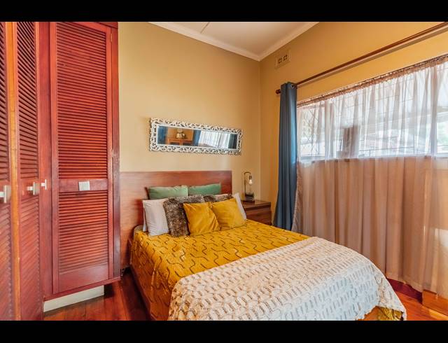 5 BEDROOM HOUSE FOR SALE IN WINDERMERE